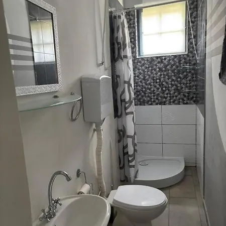 Arpad House Apartment *