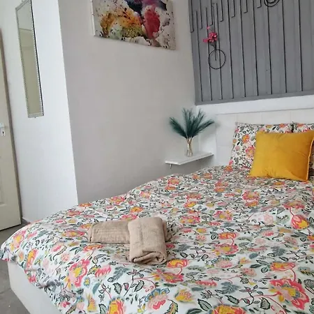 Arpad House Apartment *